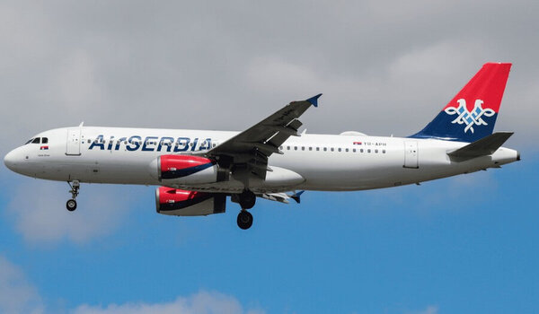 Air Serbia Airbus A320 — второй ракурс